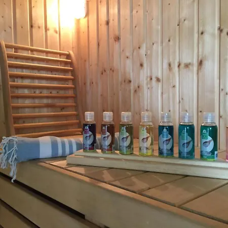 Lovenem - Ruime Met Zwembad En Sauna Op De Veluwe Bed and breakfast *